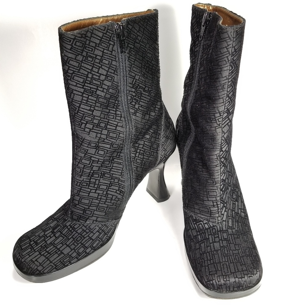 Charles Jourdan CJBIS Suede Boots Women's Size 8.5